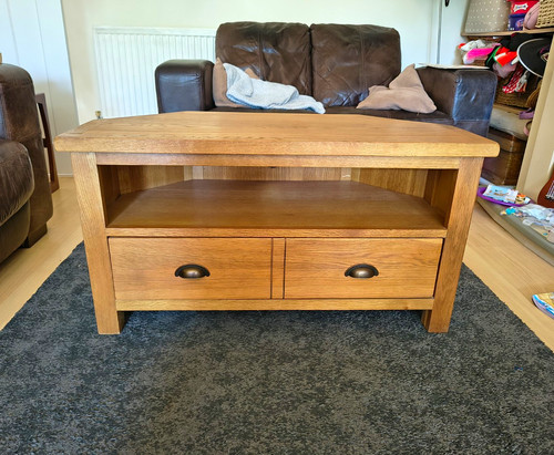 Wiltshire solid oak - solid, tv