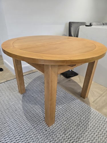 Solid oak round - oak, dining